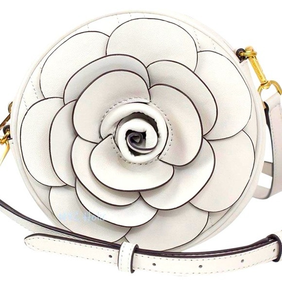 Michael Kors Handbags - Michael Kors NWOT Vivianne Floral Canteen Crossbody